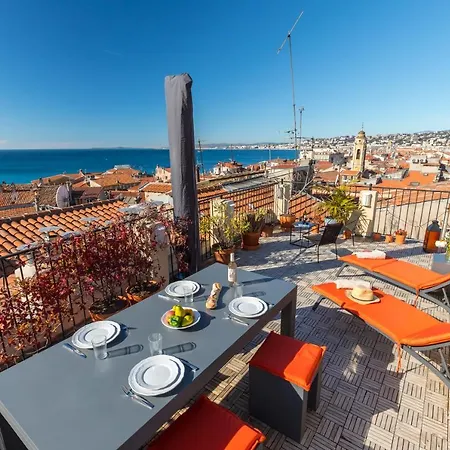 아파트 Le Chateau - The Beautiful Sight In Old Town, Private Terrace *