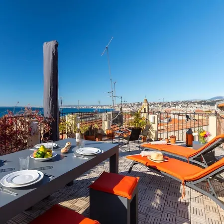 Le Chateau - The Beautiful Sight In Old Town, Private Terrace 아파트